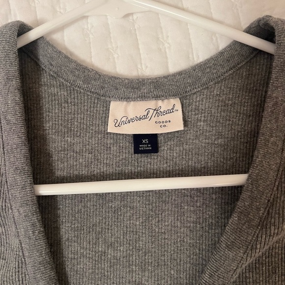 Universal Thread Gray Fitted Ribbed Tank Top - Picture 3 of 4